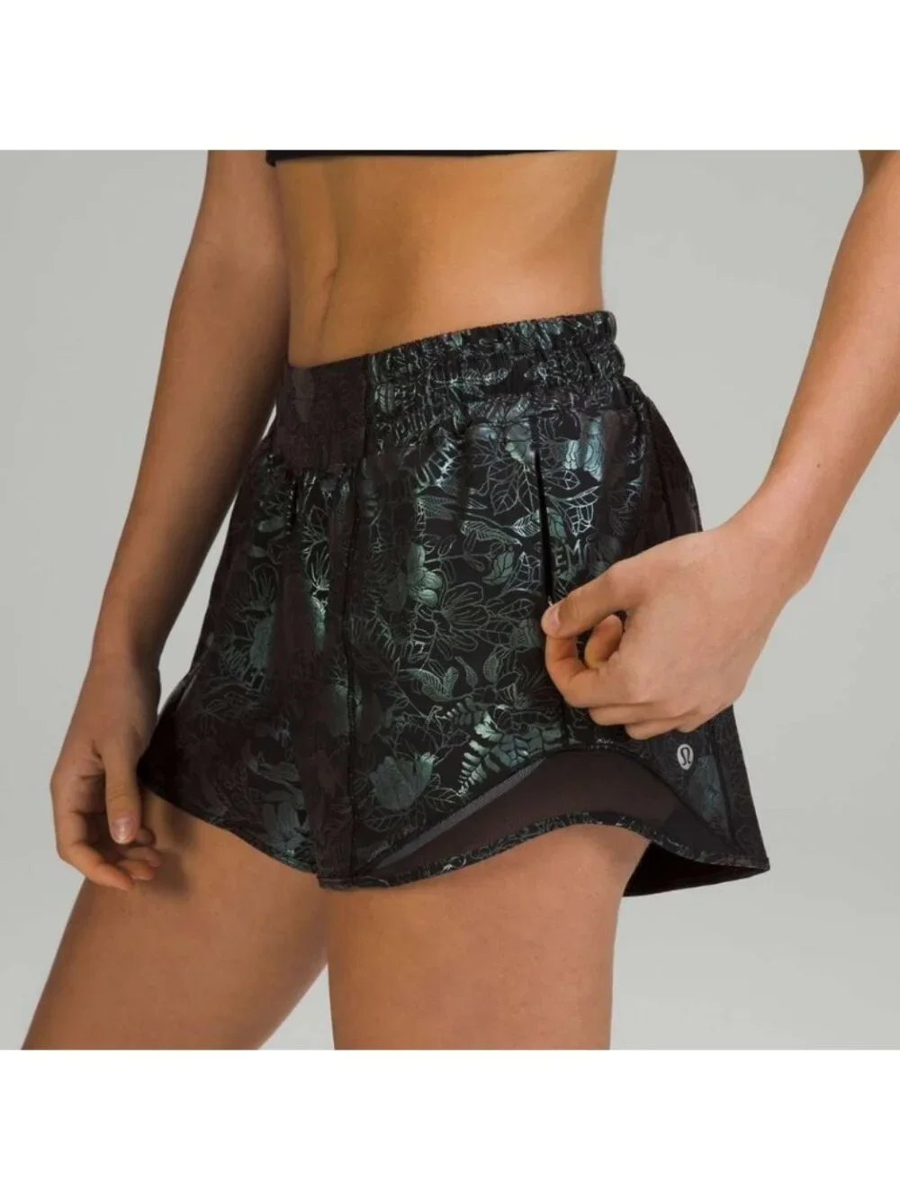 Lululemon Hotty Hot Low-Rise Lined Short 4